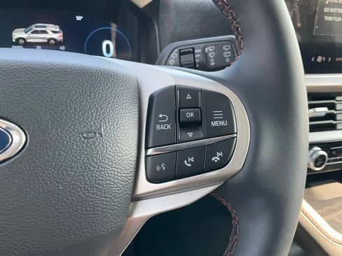 New 2026 Ford Explorer Active w/ Active Comfort Package AWD/4WD image 17