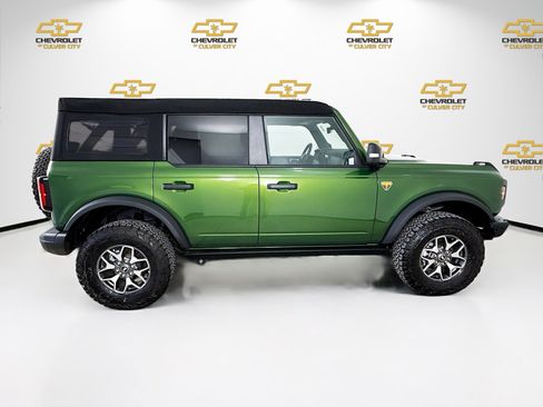 Used 2024 Ford Bronco Badlands image 8