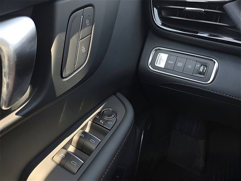 New 2026 Buick Enclave Sport Touring w/ LPO, Floor Liner Package image 16