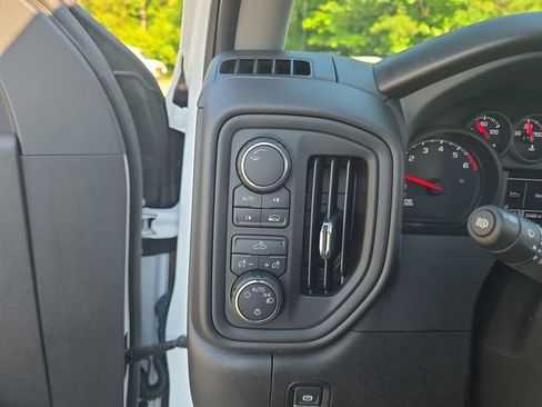 Used 2025 Chevrolet Silverado 1500 Custom AWD/4WD image 27