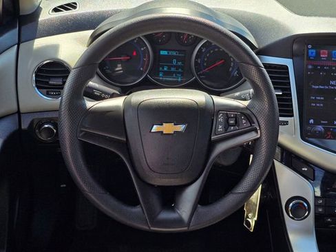 Used 2016 Chevrolet Cruze LS FWD image 19