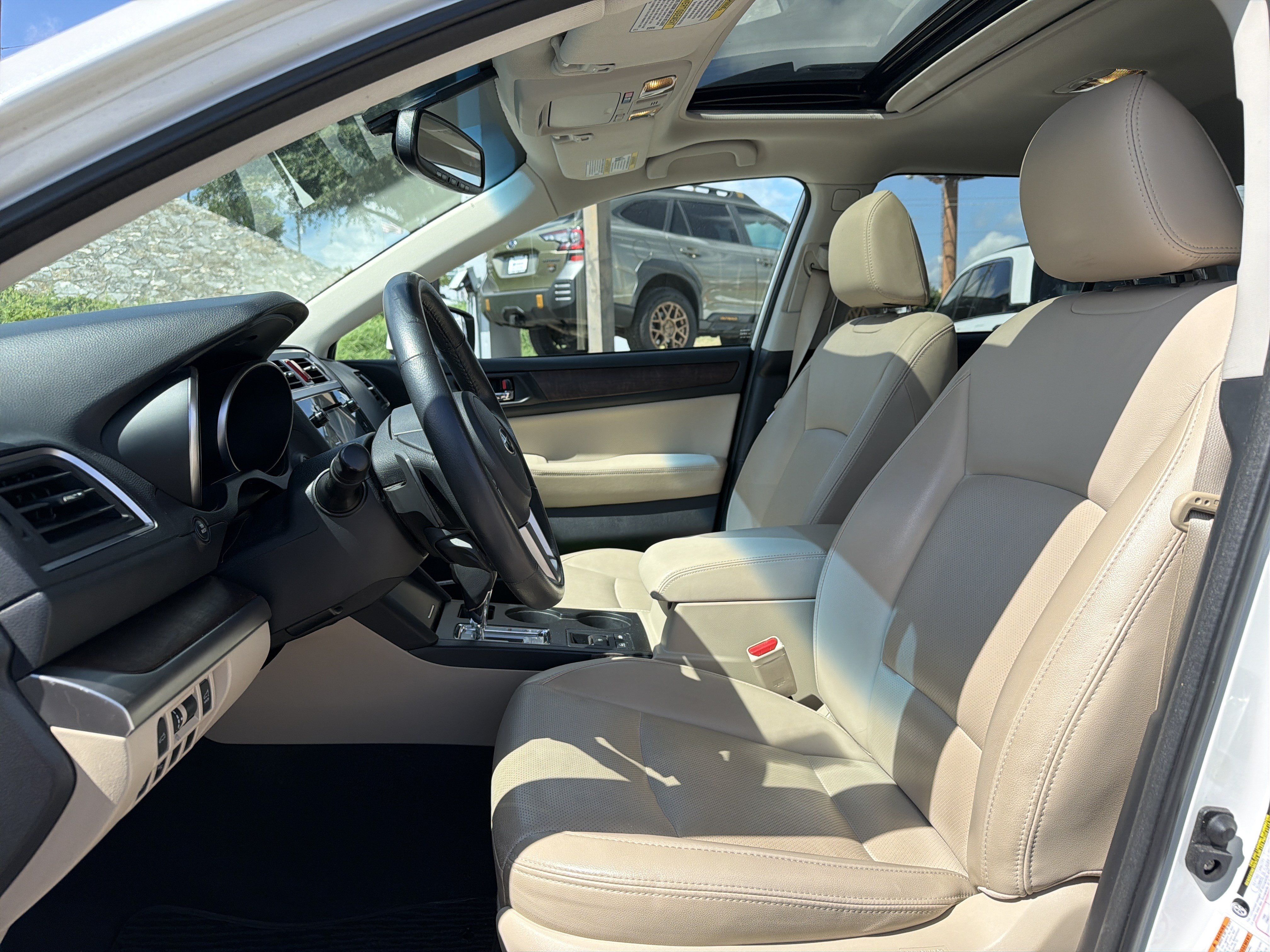 Used 2017 Subaru Outback 2.5i Limited AWD/4WD image 26