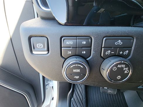 New 2026 Chevrolet Silverado 1500 LT w/ Z71 Off-Road Package image 21