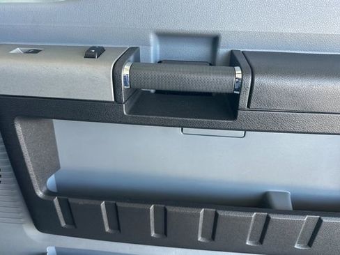 Used 2015 Ford F250 XLT w/ XLT Premium Package AWD/4WD image 21