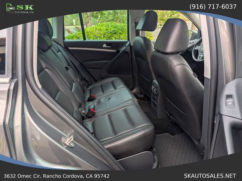 Used 2013 Volkswagen Tiguan SEL image 25