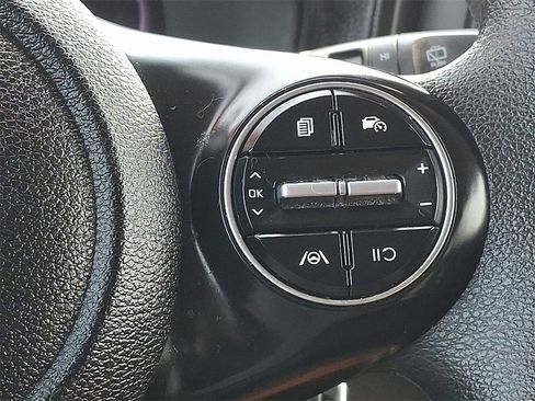 Used 2023 Kia Soul LX image 21