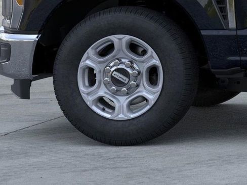 New 2026 Ford F250 XLT RWD image 19