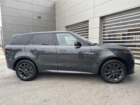 Used 2023 Land Rover Range Rover Sport SE Dynamic image 7