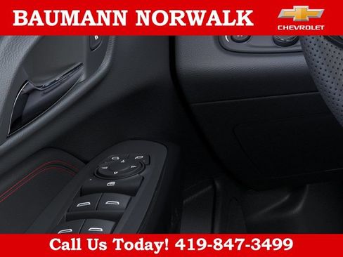 New 2026 Chevrolet Trax RS w/ Driver Confidence Package FWD image 22