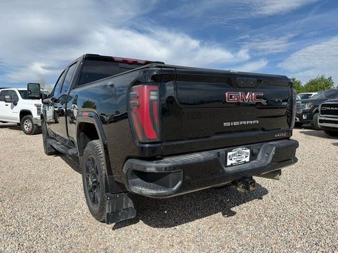 Used 2024 GMC Sierra 3500 AT4 w/ AT4 Premium Plus Package AWD/4WD image 8