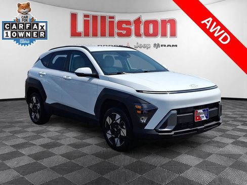 Used 2024 Hyundai Kona SEL AWD/4WD image 3