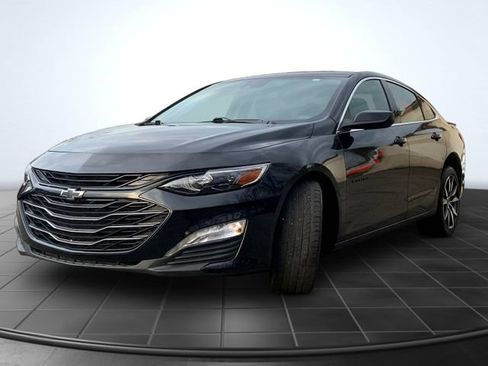 Used 2025 Chevrolet Malibu RS FWD image 4