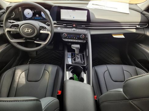 New 2026 Hyundai Elantra Limited FWD image 19