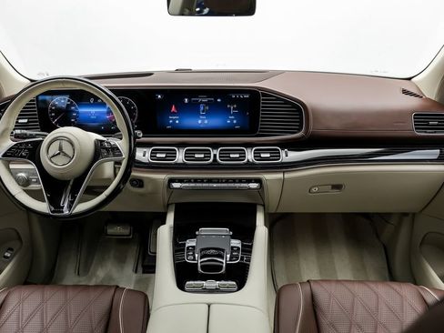 Used 2026 Mercedes-Benz Maybach GLS 600 4MATIC image 21
