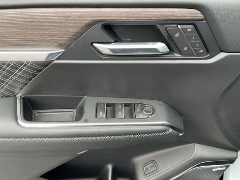 New 2026 GMC Acadia Denali w/ Super Cruise Package image 24