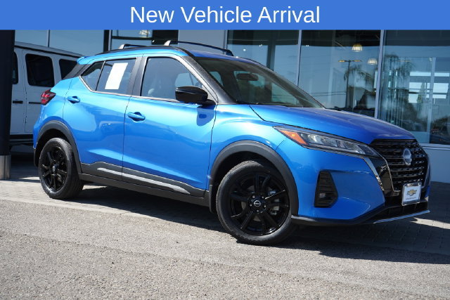 Used 2024 Nissan Kicks SR w/ SR Premium Package FWD image 1
