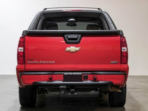 Used 2011 Chevrolet Avalanche LS RWD image 13