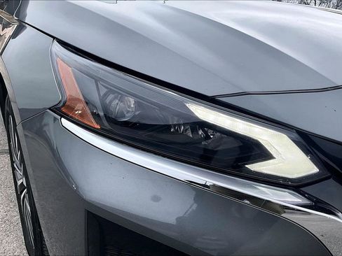 Used 2024 Nissan Altima 2.5 SV image 30