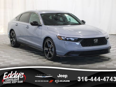 Used 2025 Honda Accord Sport image 1