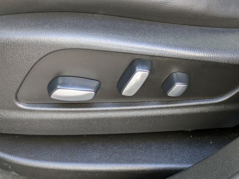 Used 2019 Cadillac XT5 Luxury image 19