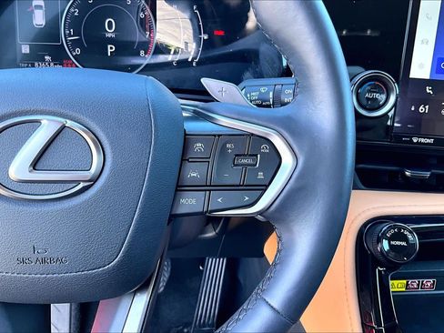 Used 2025 Lexus NX 250 FWD w/ Cold Area Package image 23