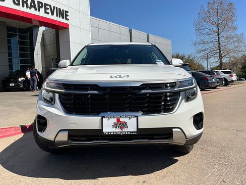 Used 2025 Kia Seltos S image 3