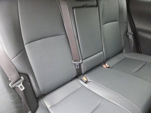 Used 2023 Toyota Venza XLE image 29