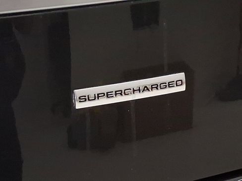 Used 2015 Land Rover Range Rover Supercharged image 21