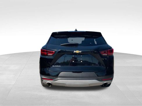 Used 2023 Chevrolet Blazer LT FWD image 6