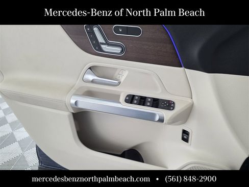 Used 2023 Mercedes-Benz GLB 250 image 23