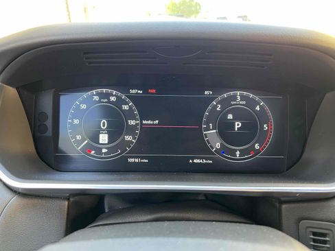 Used 2019 Land Rover Range Rover Sport HSE AWD/4WD image 6