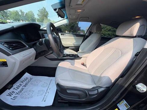 Used 2016 Hyundai Sonata SE image 16