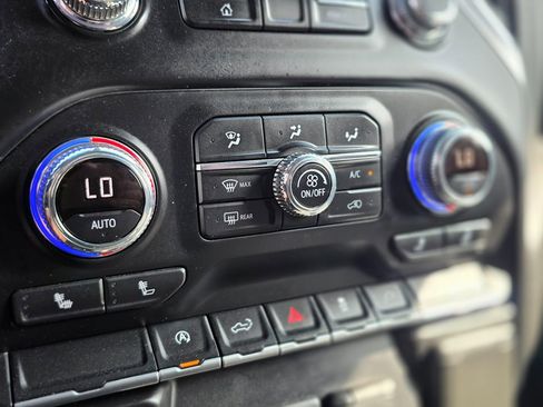 Used 2021 GMC Sierra 1500 SLT image 40