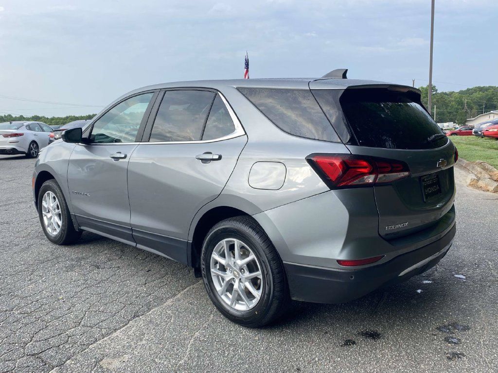 Used 2024 Chevrolet Equinox LT AWD/4WD image 3