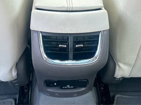 Used 2024 Chevrolet Malibu LT image 11