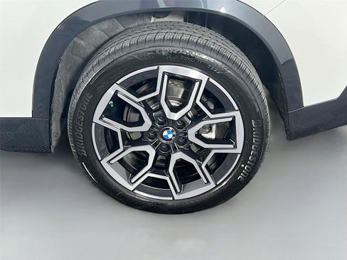 Used 2025 BMW X1 xDrive28i AWD/4WD image 32