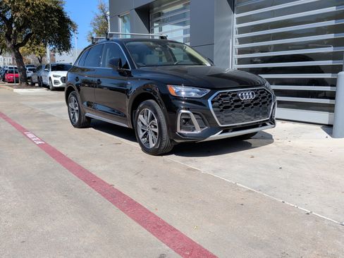 Certified 2023 Audi Q5 2.0T Premium Plus w/ Premium Plus Package image 2