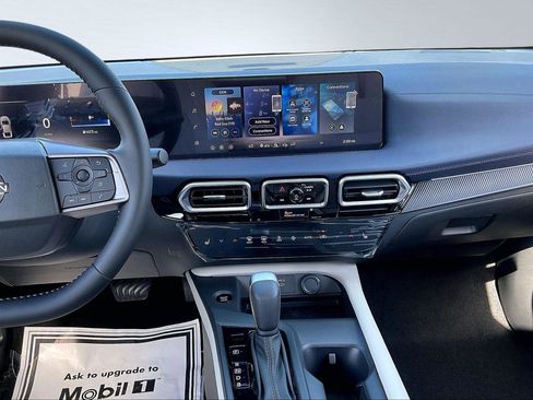 New 2026 Nissan Sentra SL w/ Floor Mat Package FWD image 8