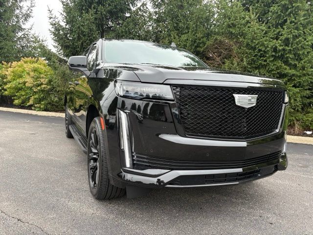 Certified 2024 Cadillac Escalade ESV Sport w/ LPO, ONYX Package AWD/4WD image 11