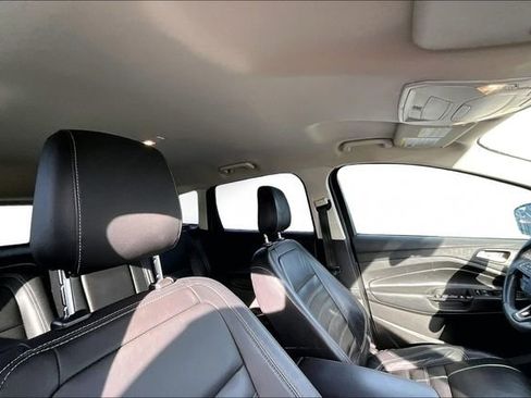 Used 2018 Ford Escape SEL image 19