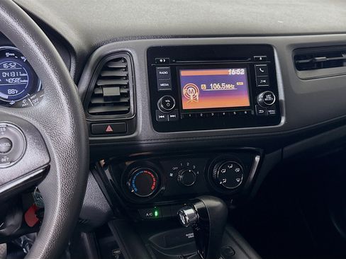 Used 2022 Honda HR-V LX image 18