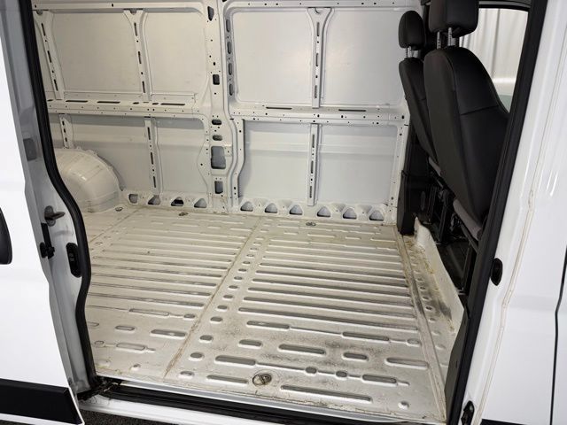 Used 2025 RAM ProMaster 2500 w/ Convenience Group FWD image 8
