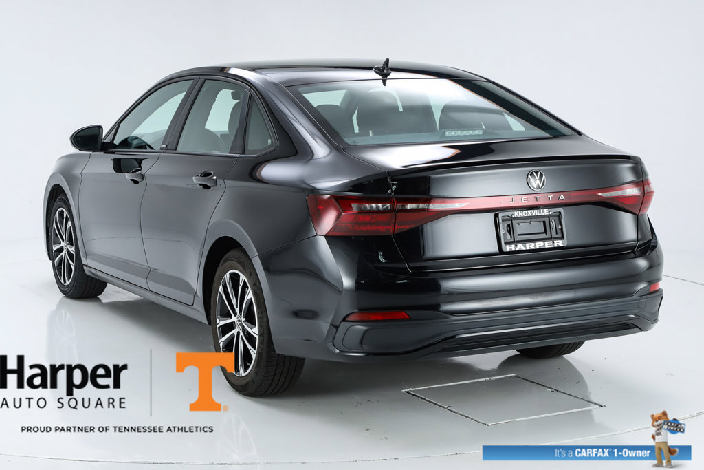 Used 2025 Volkswagen Jetta Sport FWD image 43