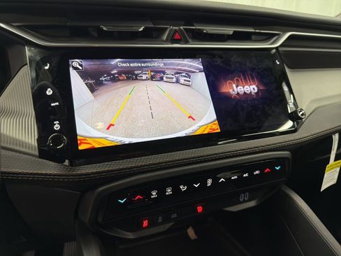 New 2026 Jeep Cherokee Limited image 22