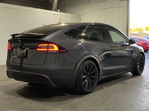Used 2022 Tesla Model X image 4