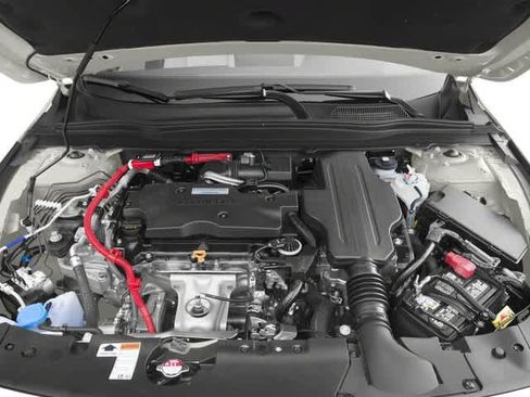 Used 2018 Honda Accord Touring image 13