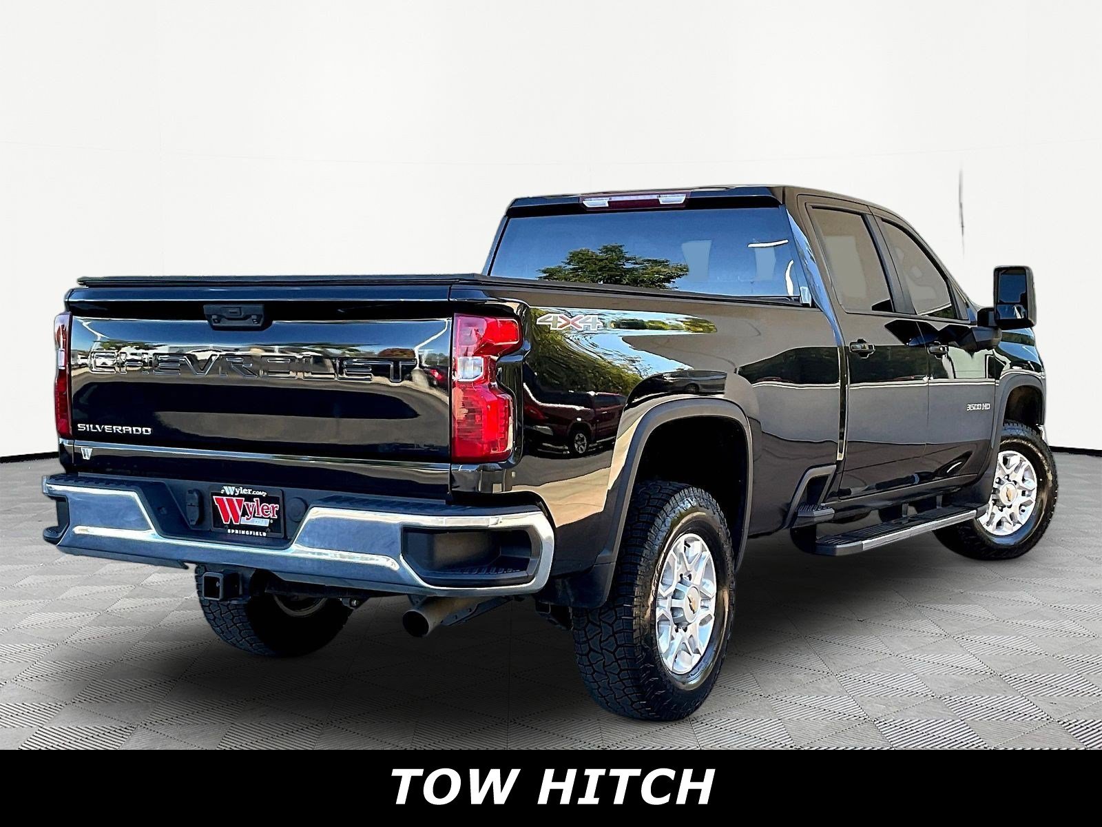 Used 2022 Chevrolet Silverado 3500 LT w/ Convenience Package AWD/4WD image 6