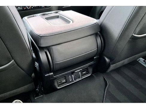 Used 2025 GMC Sierra 1500 SLT image 26