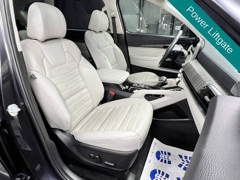 Used 2025 Kia Telluride SX Prestige AWD/4WD image 8