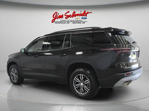 Used 2026 Chevrolet Traverse LT AWD/4WD image 4
